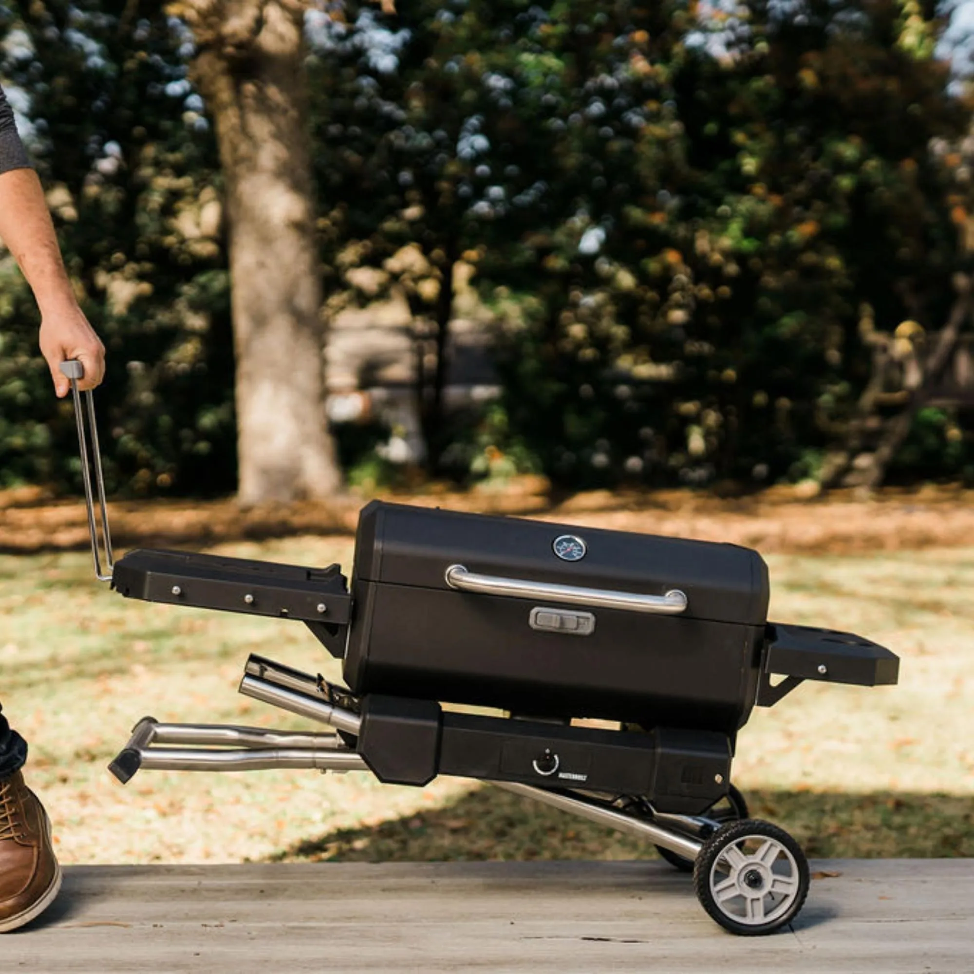 Portable houtskool Grill met onderstel