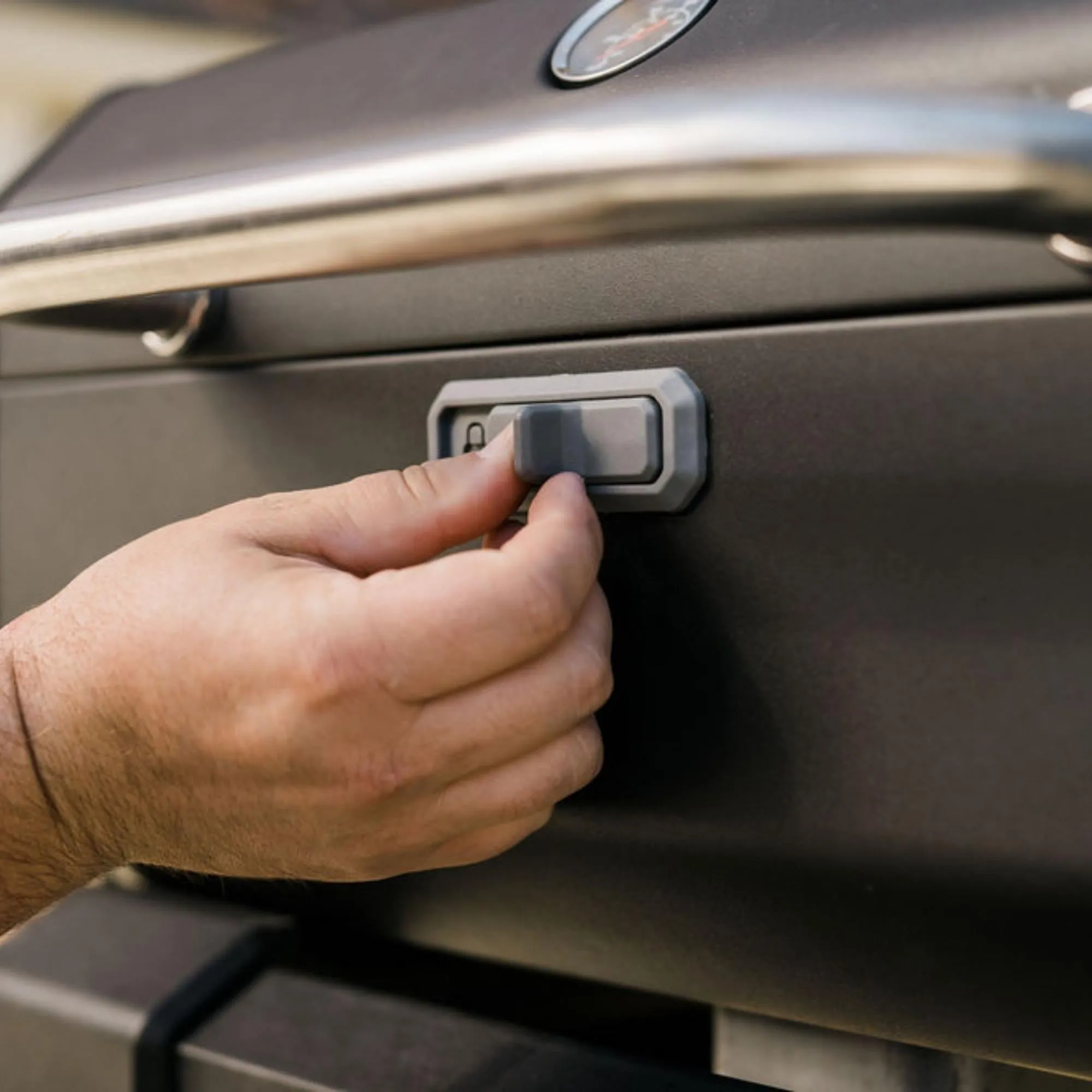 Portable houtskool Grill met onderstel